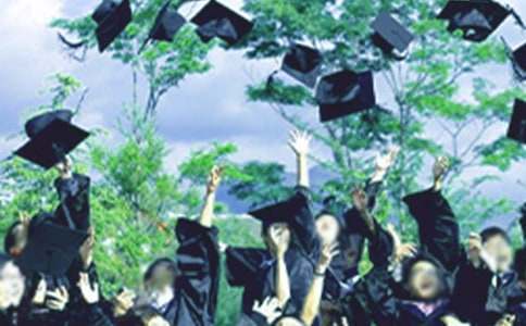 大专毕业生自荐信（精选）